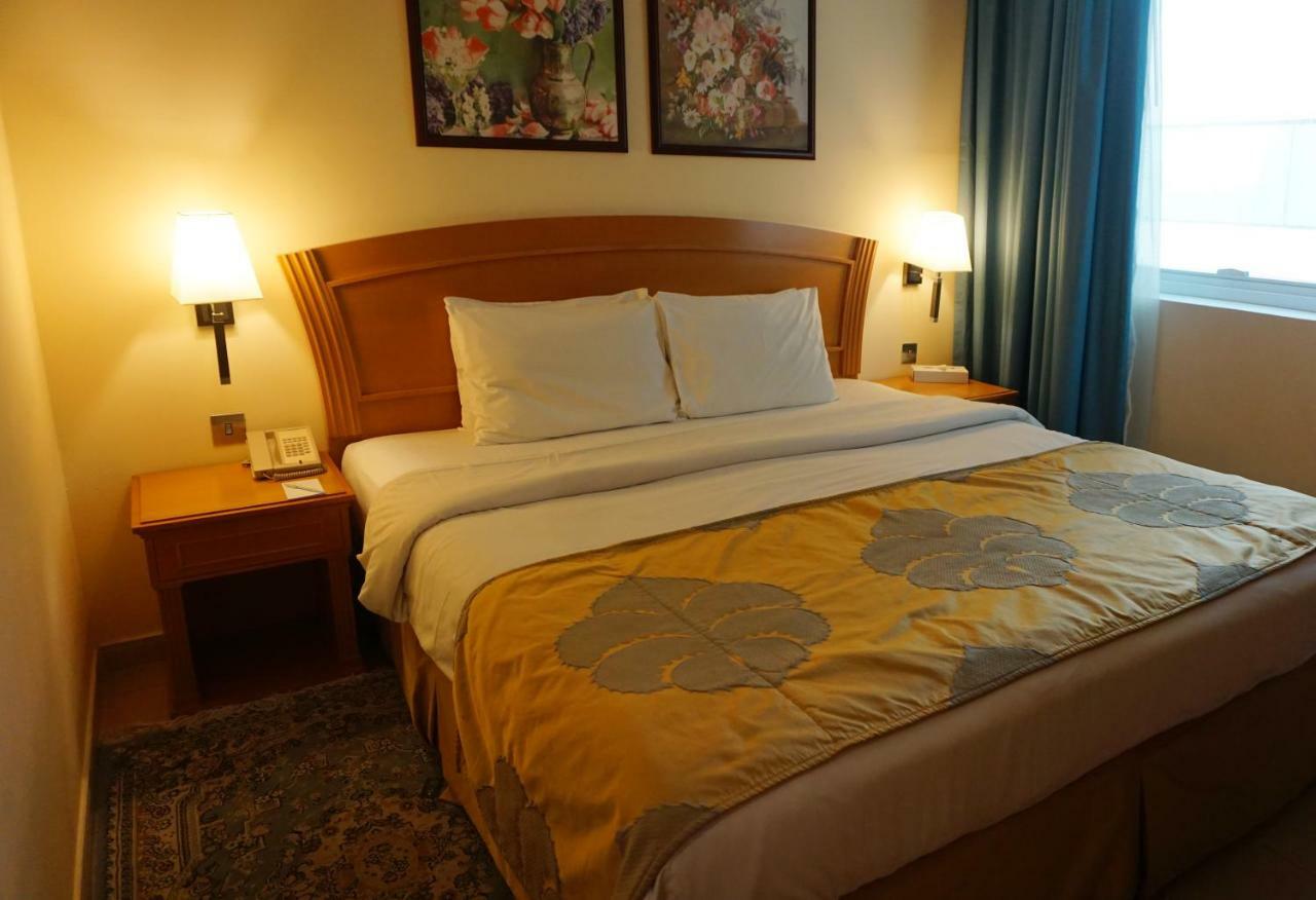 Aparthotel Golden Tulip Sharjah Exterior foto