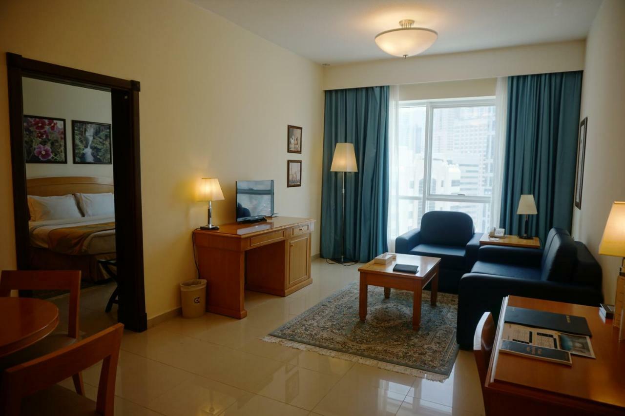 Aparthotel Golden Tulip Sharjah Exterior foto
